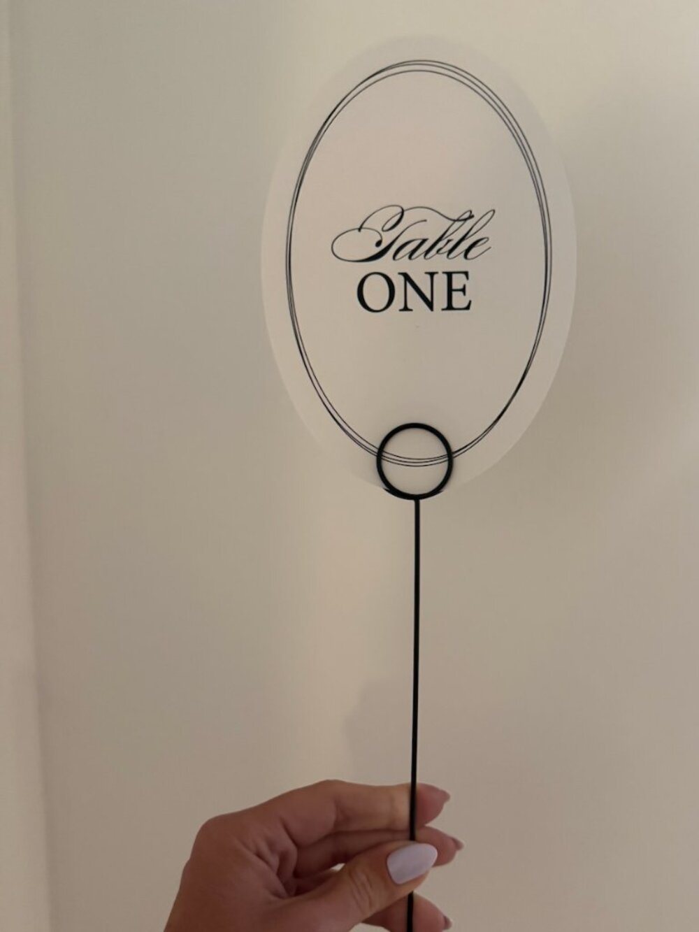 20 Oval Wedding Table Numbers + 20 Black Wire Stands